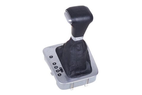 Řadící páka pro automatickou převodovku 5M1713203D