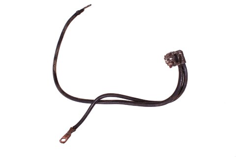 Ukostřovací kabel (baterie - karoserie - převodovka)