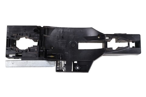 Upevňovací třmen kliky přední/zadní levý 806068605R