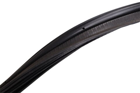 Těsnění pátých dveří (kufru) 908302879R