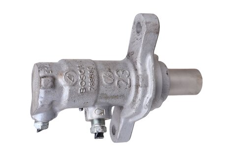 Hlavní brzdový válec 460116191R