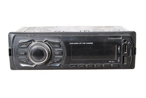 Autorádio  ( WMA,MP3,USB) univerzální