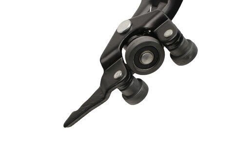 Pojezd pravých posuvných dveří spodní