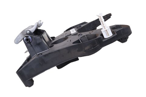 Držák brzdového pedálu 7P0723117B