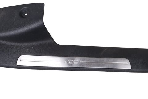 Prahová lišta pravá černá (s ozdobnými lištami CC) 3AA853370T9B9