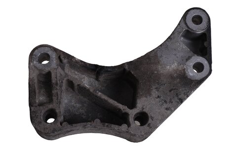 Držák motoru levý 13185906