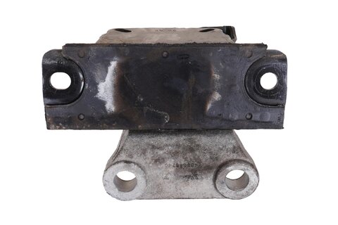 Silentblok motoru levý (LL) 13130745