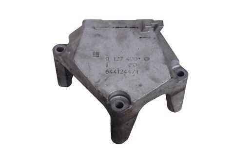 Držák motoru pravý 9127490