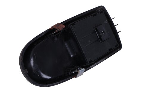 Tlačítko stahování okna přední pravé 5801484225