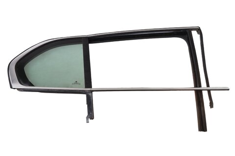Sklo boční s těsněním pravé zelené sedan (chrom lišta) 3T5845210P