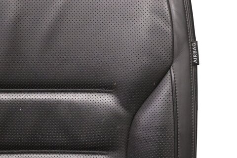 Sedadlo zadní pravé kůže vyhřívané/větrané černé 7P6885406EPY0L