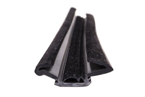 Těsnění vodící lišty skla předních dveří - pravé BK21-V21510-CA