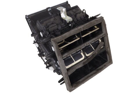 Skříň rozdělovače vzduchu klimatizace 7P1820354