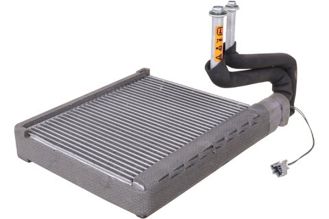 Výparník klimatizace (manuální AC) BK21-18D413-AC