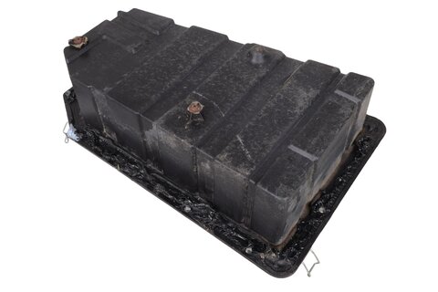 Kryt baterie spodní 7P0801283