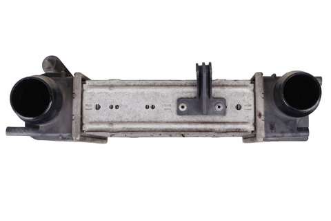 Chladič nasávaného vzduchu - intercooler 144618748R