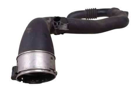 Trubka sání za intercoolerem 8200748681