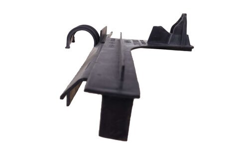 Pravý postranní kryt chladiče 8200292541