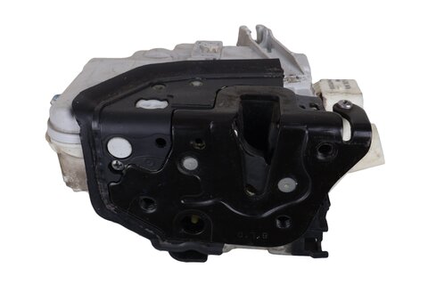 Zámek dveří přední levý 4G1837015