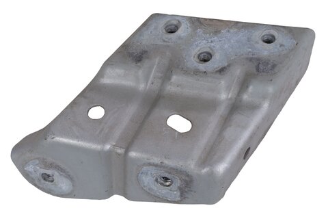 Držák blatníku pravý 7P6821152A