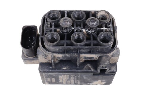 Ventilová jednotka podvozku 7P0698014B