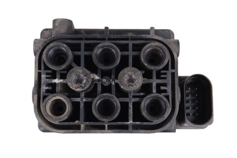 Ventilová jednotka podvozku 7P0698014B