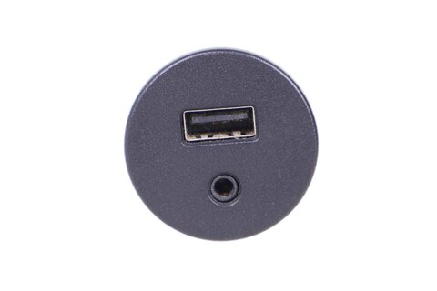 Konektor AUX a USB 5802012270