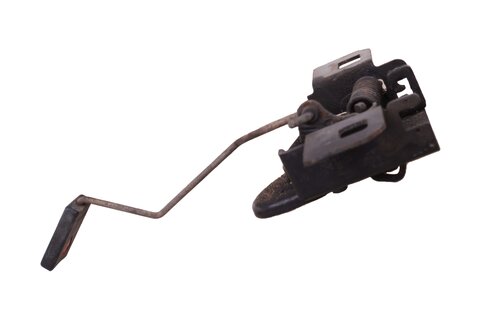 Zámek kapoty 1110146