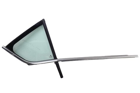 Boční sklo pevné pravé zelené sedan (chrom.lišty) 5E5845214AD