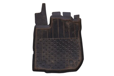 Gumový koberec přední levý 8201620303