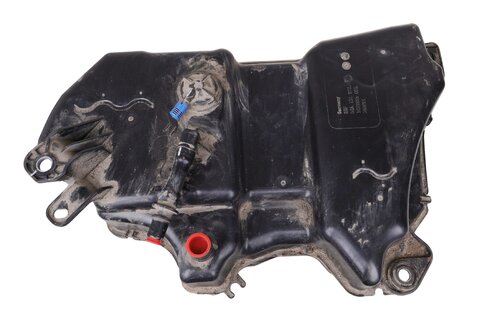 Nádrž na AdBlue + čerpadlo 5QA131877C