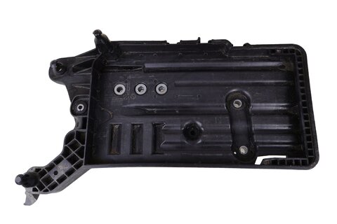 Držák baterie 5QF915331A