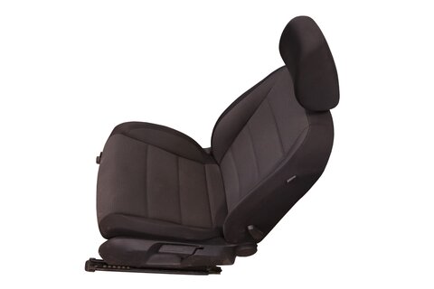 Sedadlo řidiče mechanické černá titan hatchback 5K0881405AYDC