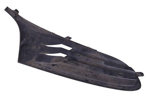 Mřížka předního nárazníku bez mlh. světlometů levá 2008-2012 5K0853665A