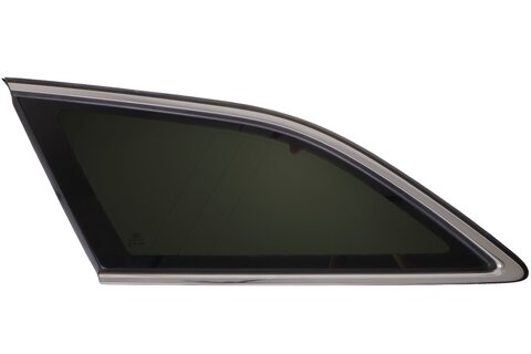 Boční sklo zavazadlového prostoru - levé, černé + chrom (combi) DS73-N29701-DH