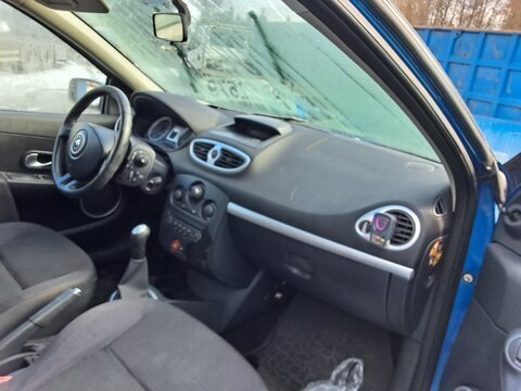 Renault Clio III 1.6 16V 65kW