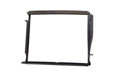 Plastový kryt chladiče 215598508R