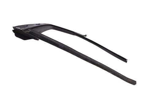Těsnění skla předních dveří - pravé, chrom 803308374R