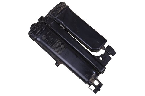 Nádobka s aktivním uhlím 2Q0201801