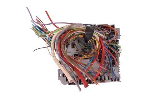 Pojistková skřínka u motoru