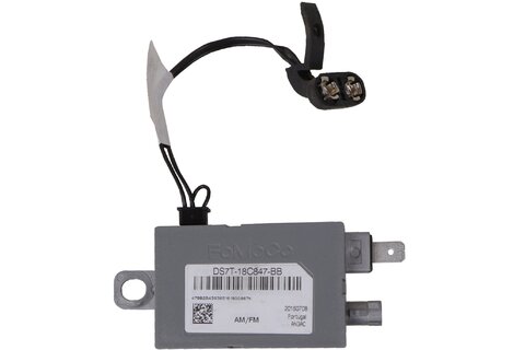 Anténní zesilovač - pravý DS7T-18C847-BB