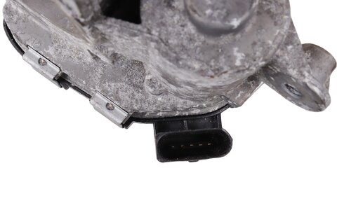 Škrtící klapka 04B128063K