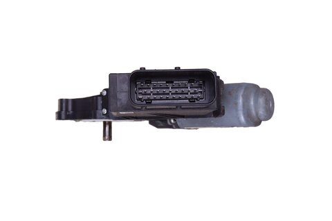 Levý přední motorek stahovacího mechanismu okna 8200424423