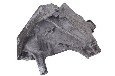 Vzpěra motoru pravá 04B199207