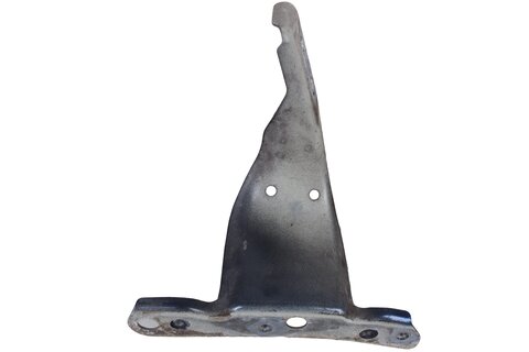 Držák blatníku pravý 8E0821136B