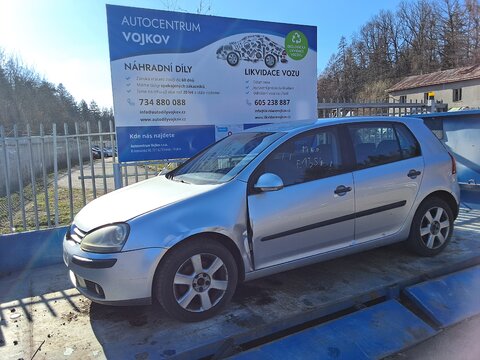 Volkswagen Golf V 1.6 75kW
