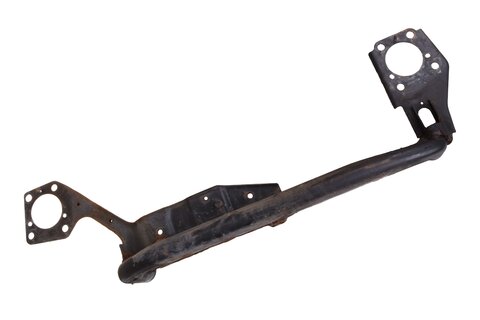 Příčná trubka chladiče mezi intercoolery 8E0199521DR