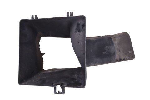 Vedení vzduchu pro intercooler levé 8E0117335K