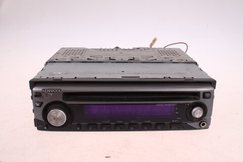 Autorádio s CD AUX  univerzální