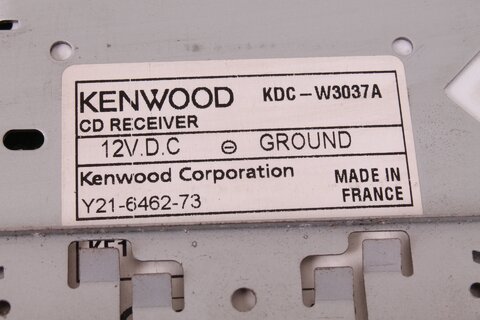 Autorádio s CD AUX  univerzální